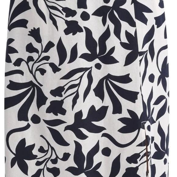 Floral Navy and White Midi Skirt - Picture 4 of 6